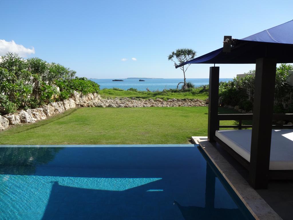 Konpeki The Villa All Suite Miyakojima  Exteriör bild