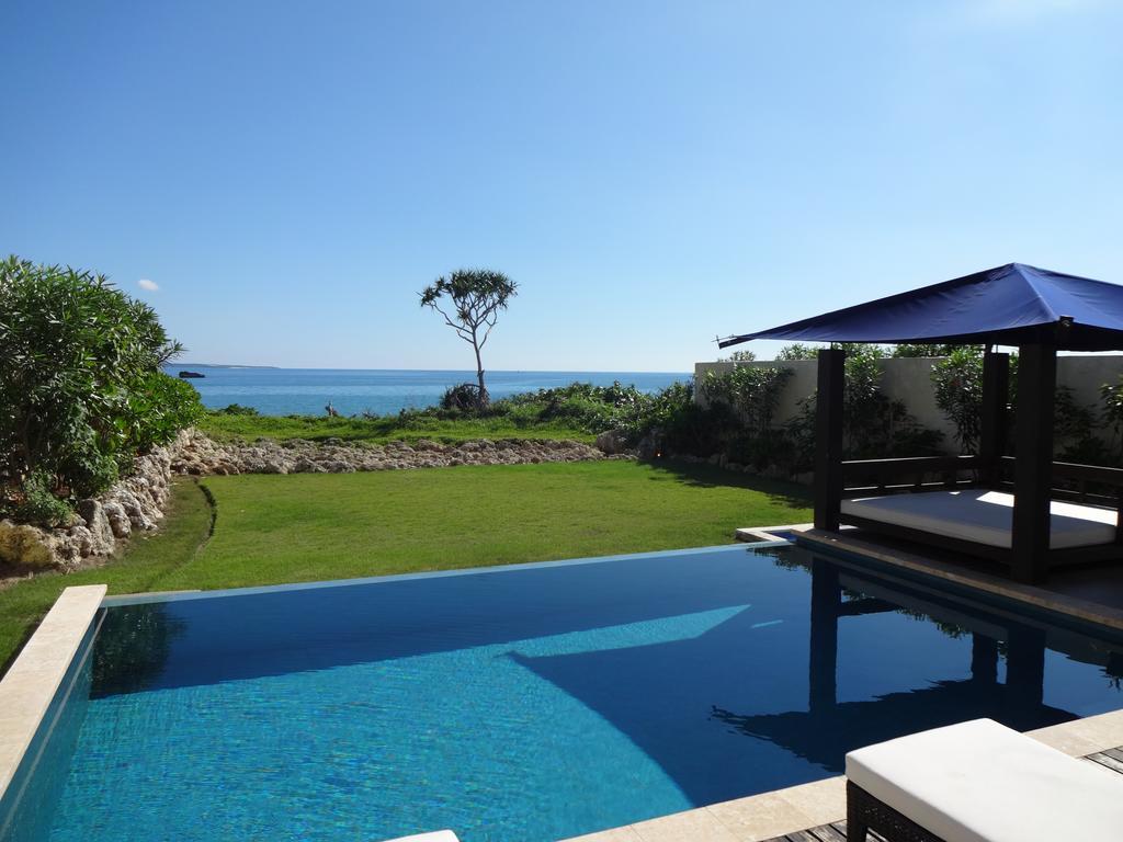 Konpeki The Villa All Suite Miyakojima  Exteriör bild
