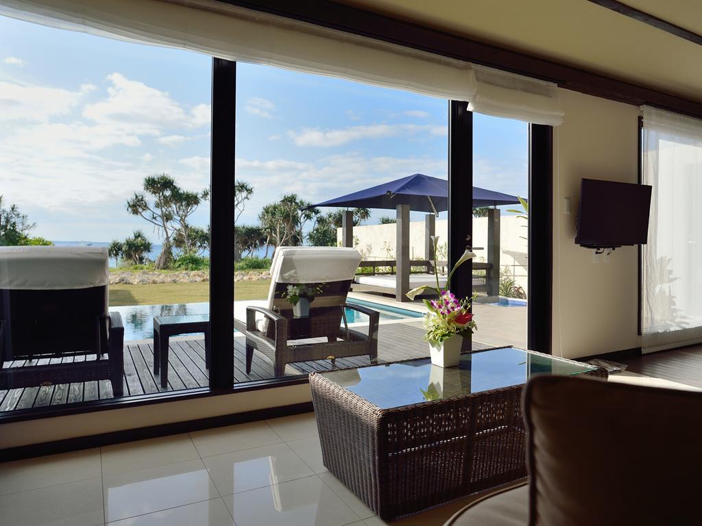 Konpeki The Villa All Suite Miyakojima  Exteriör bild