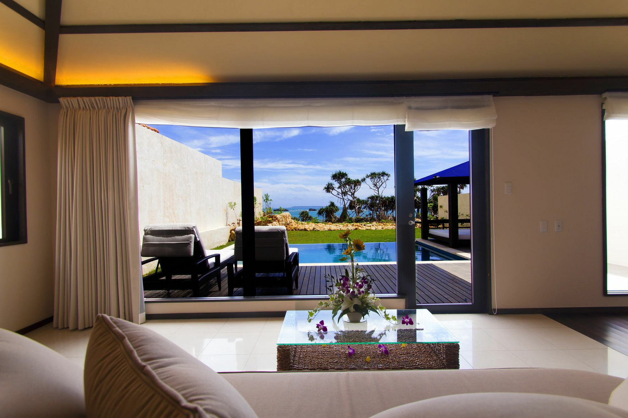 Konpeki The Villa All Suite Miyakojima  Exteriör bild