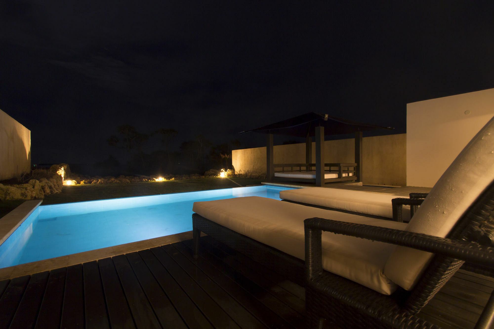 Konpeki The Villa All Suite Miyakojima  Exteriör bild