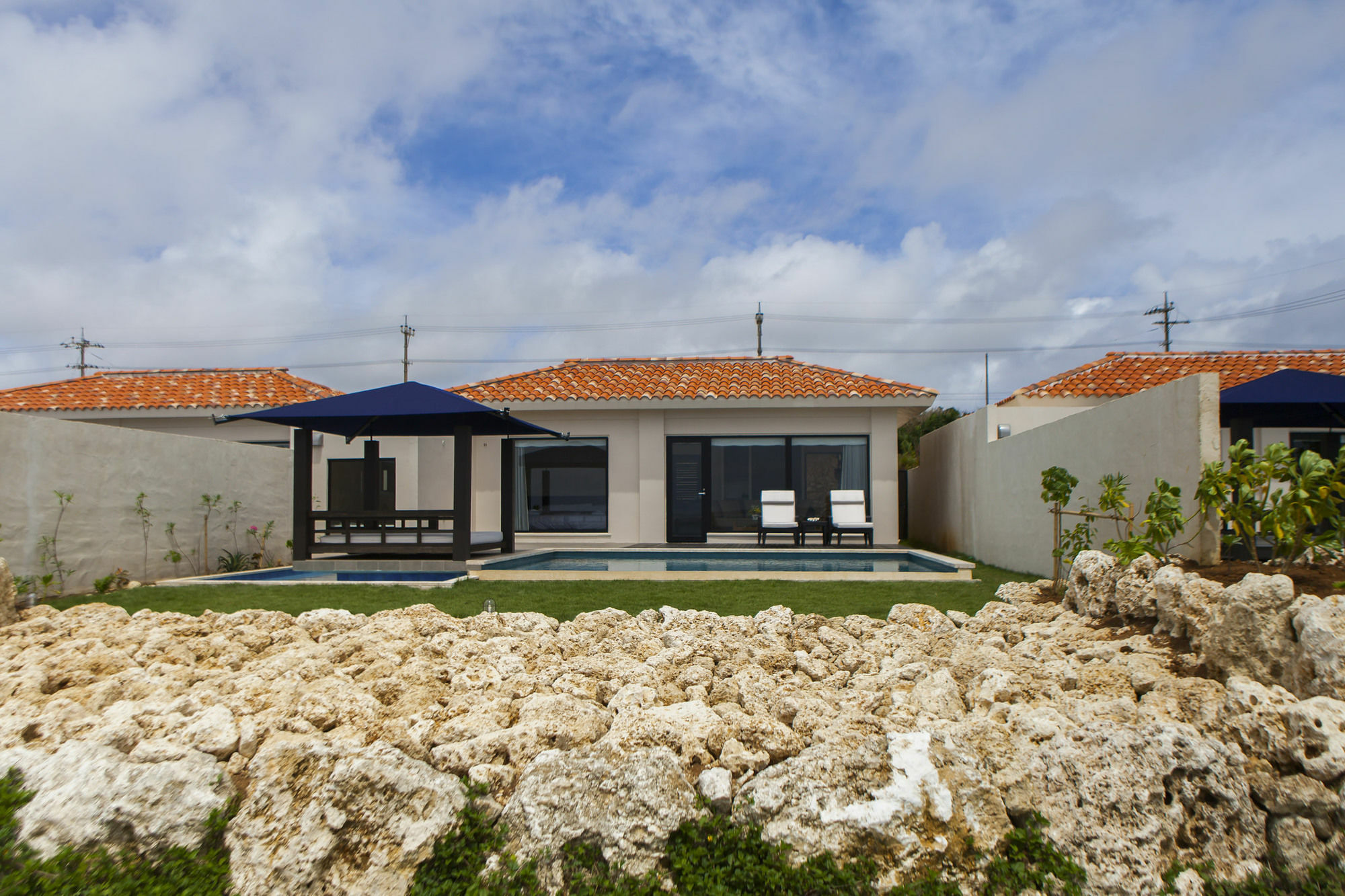 Konpeki The Villa All Suite Miyakojima  Exteriör bild