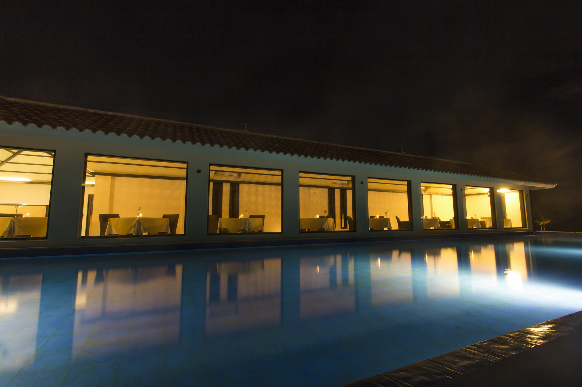 Konpeki The Villa All Suite Miyakojima  Exteriör bild